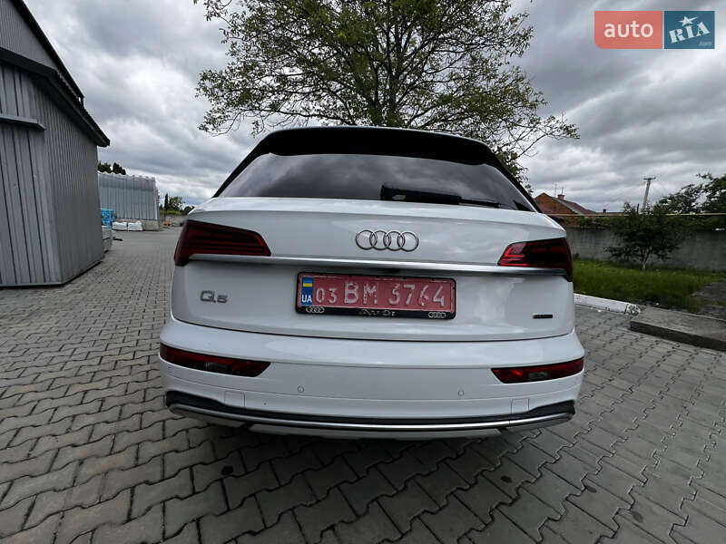 Позашляховик / Кросовер Audi Q5 2021 в Стрию