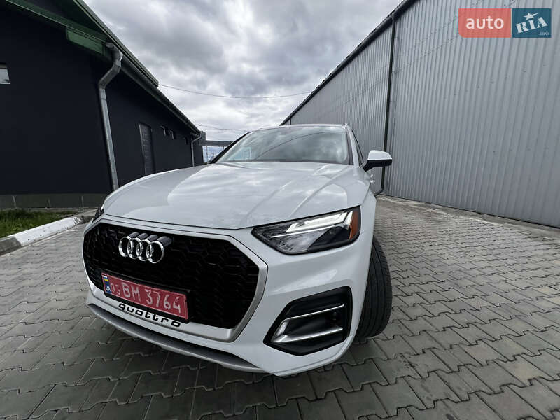 Позашляховик / Кросовер Audi Q5 2021 в Стрию