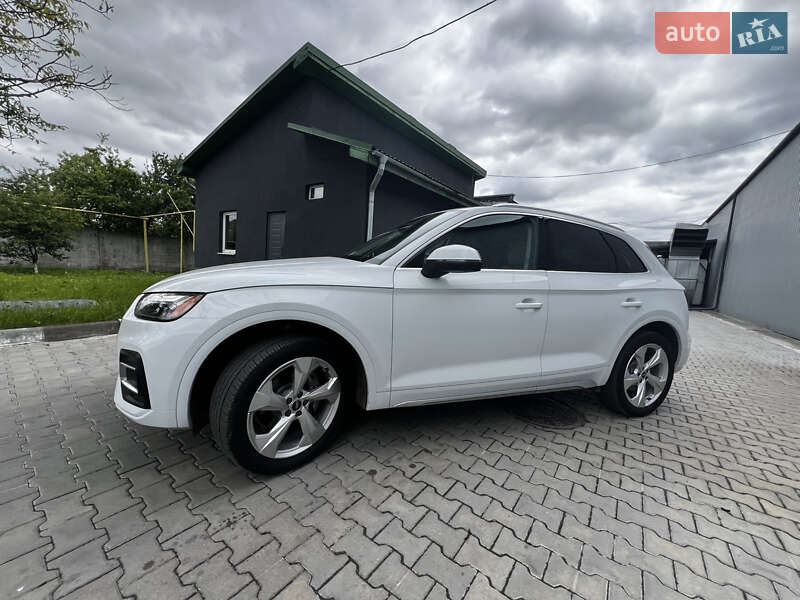 Позашляховик / Кросовер Audi Q5 2021 в Стрию