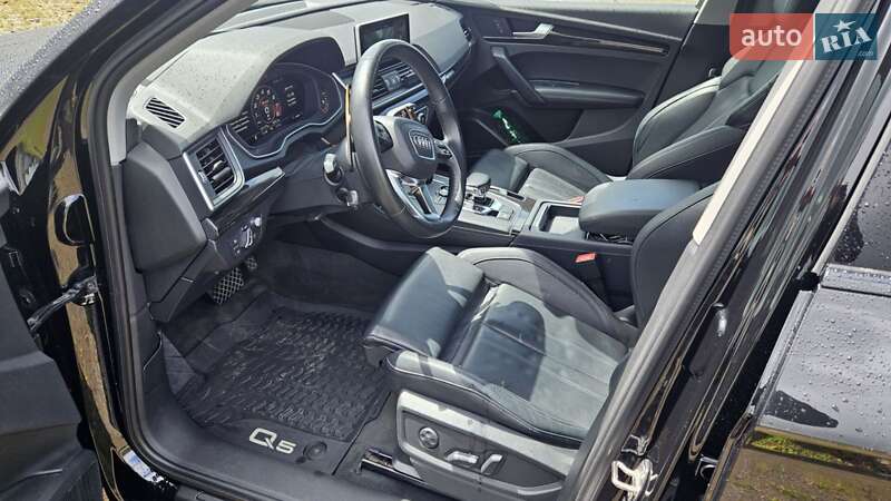 Внедорожник / Кроссовер Audi Q5 2017 в Львове