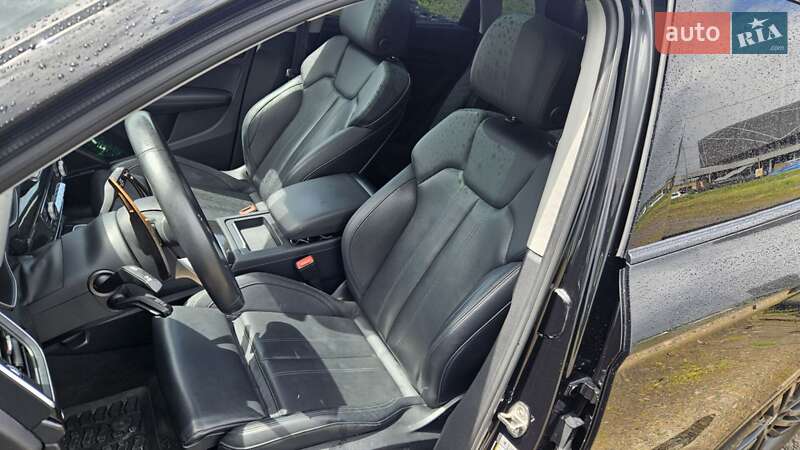Внедорожник / Кроссовер Audi Q5 2017 в Львове
