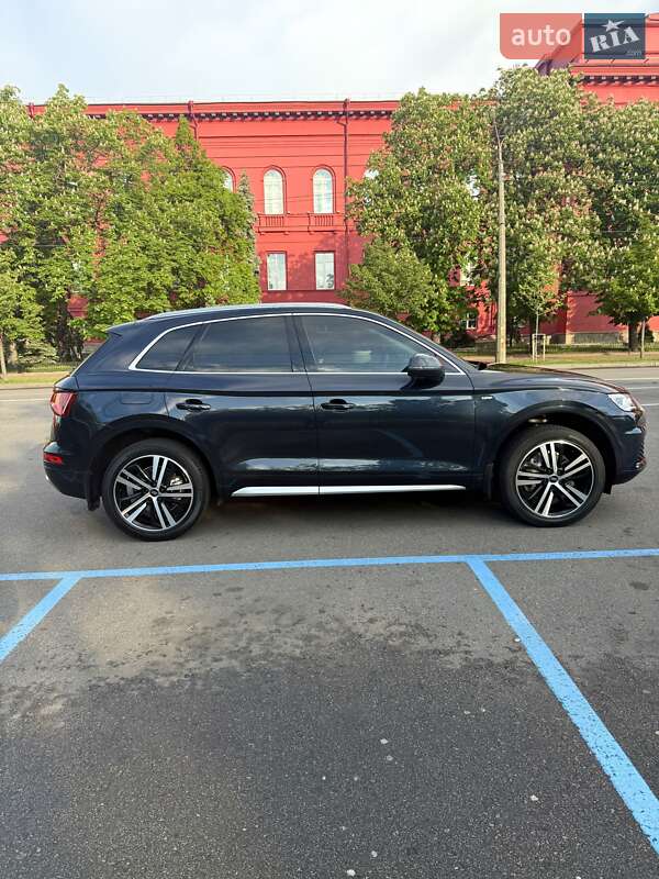 Внедорожник / Кроссовер Audi Q5 2018 в Киеве