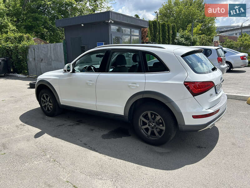 Внедорожник / Кроссовер Audi Q5 2014 в Киеве