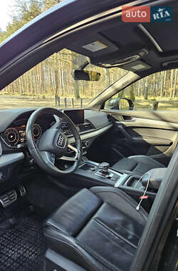 Внедорожник / Кроссовер Audi Q5 2018 в 