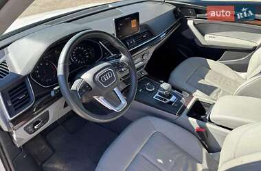 Позашляховик / Кросовер Audi Q5 2019 в 