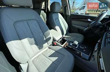 Позашляховик / Кросовер Audi Q5 2019 в 