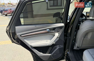 Внедорожник / Кроссовер Audi Q5 2022 в 