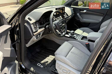 Внедорожник / Кроссовер Audi Q5 2022 в 