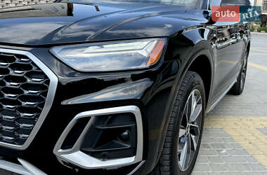 Внедорожник / Кроссовер Audi Q5 2022 в 