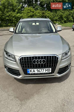 Внедорожник / Кроссовер Audi Q5 2012 в 