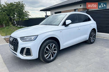 Внедорожник / Кроссовер Audi Q5 2022 в 