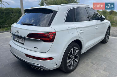 Внедорожник / Кроссовер Audi Q5 2022 в 
