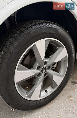 Внедорожник / Кроссовер Audi Q5 2023 в 