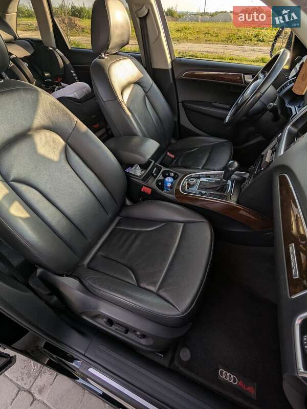 Внедорожник / Кроссовер Audi Q5 2012 в Городке