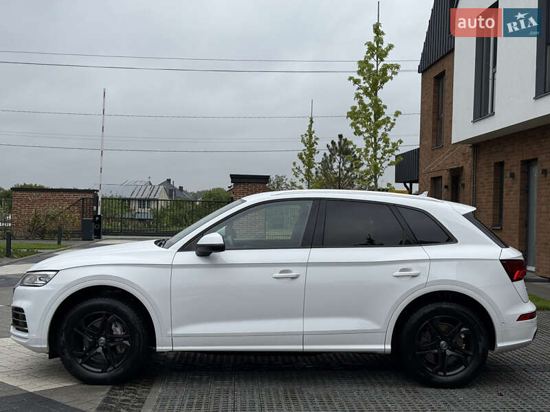 Позашляховик / Кросовер Audi Q5 2018 в Львові