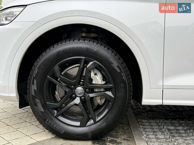 Позашляховик / Кросовер Audi Q5 2018 в Львові