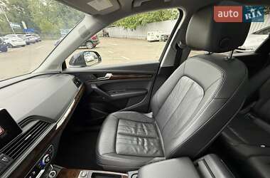 Внедорожник / Кроссовер Audi Q5 2018 в 