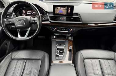 Внедорожник / Кроссовер Audi Q5 2018 в 