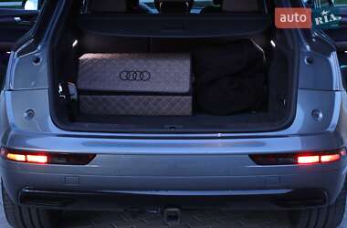 Внедорожник / Кроссовер Audi Q5 2018 в 