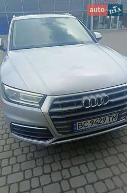 Внедорожник / Кроссовер Audi Q5 2018 в Ужгороде