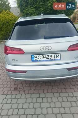 Внедорожник / Кроссовер Audi Q5 2018 в 