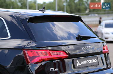 Внедорожник / Кроссовер Audi Q5 2018 в 
