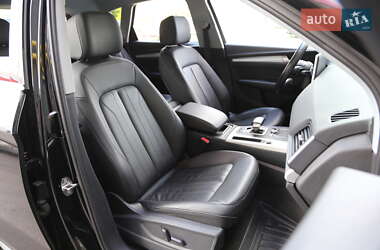Внедорожник / Кроссовер Audi Q5 2018 в 