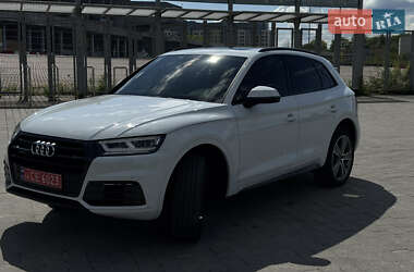 Внедорожник / Кроссовер Audi Q5 2020 в 