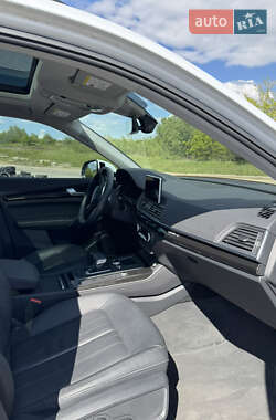 Внедорожник / Кроссовер Audi Q5 2020 в 