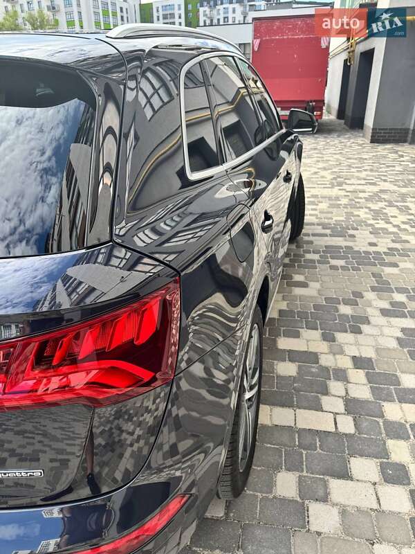 Внедорожник / Кроссовер Audi Q5 2017 в Ивано-Франковске