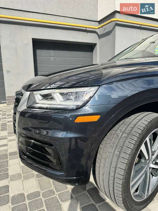 Внедорожник / Кроссовер Audi Q5 2017 в Ивано-Франковске