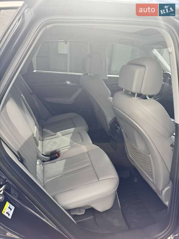 Внедорожник / Кроссовер Audi Q5 2017 в Ивано-Франковске