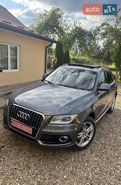 Внедорожник / Кроссовер Audi Q5 2012 в 