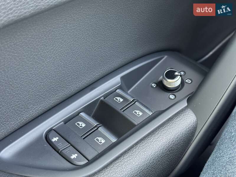 Внедорожник / Кроссовер Audi Q5 2019 в Киеве