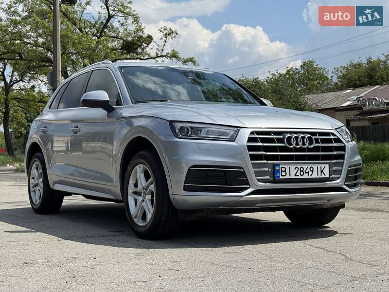 Внедорожник / Кроссовер Audi Q5 2019 в Киеве