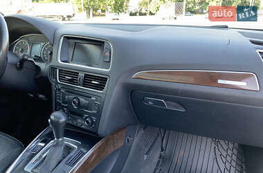 Внедорожник / Кроссовер Audi Q5 2010 в 