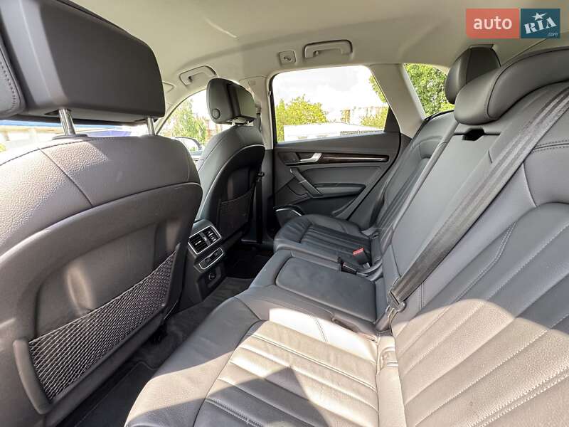 Внедорожник / Кроссовер Audi Q5 2019 в Киеве