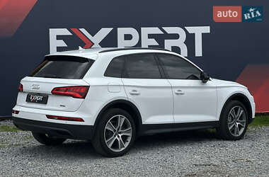 Внедорожник / Кроссовер Audi Q5 2018 в 