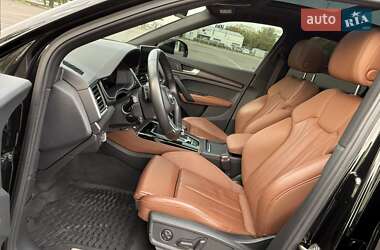 Внедорожник / Кроссовер Audi Q5 2021 в 