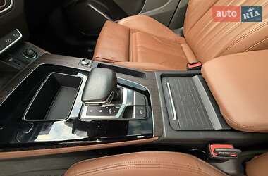 Внедорожник / Кроссовер Audi Q5 2021 в 
