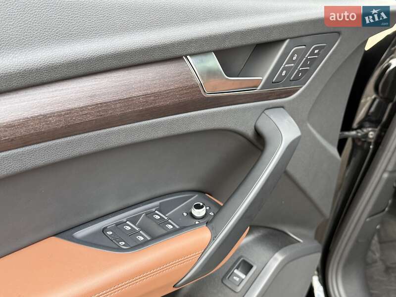 Внедорожник / Кроссовер Audi Q5 2021 в Одессе