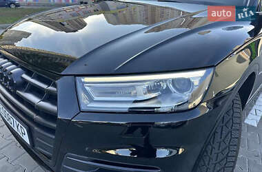 Внедорожник / Кроссовер Audi Q5 2018 в 