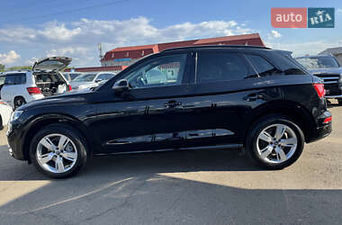 Внедорожник / Кроссовер Audi Q5 2018 в 