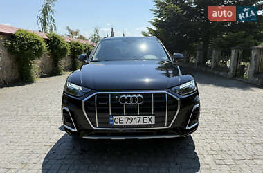 Позашляховик / Кросовер Audi Q5 2021 в 