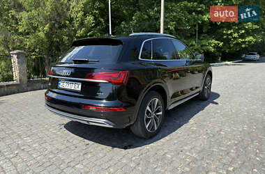 Позашляховик / Кросовер Audi Q5 2021 в 
