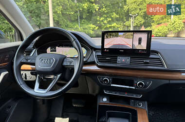 Позашляховик / Кросовер Audi Q5 2021 в 