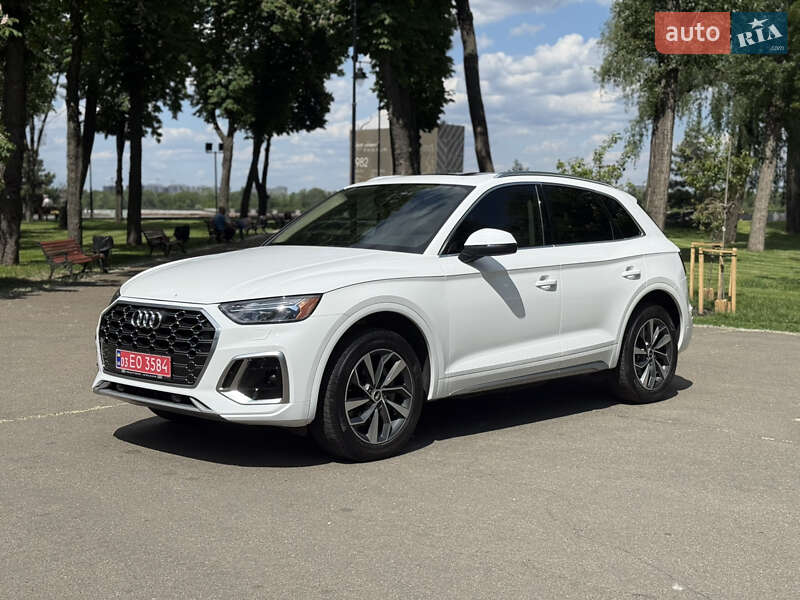 Внедорожник / Кроссовер Audi Q5 2021 в Киеве