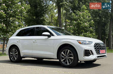 Внедорожник / Кроссовер Audi Q5 2021 в 