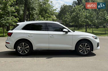Внедорожник / Кроссовер Audi Q5 2021 в 