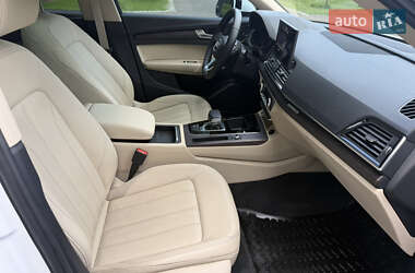 Внедорожник / Кроссовер Audi Q5 2021 в 
